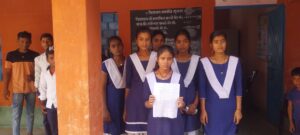पूर्णिया -विद्यालय में शिक्षक की पिटाई से छात्रा गंभीर रूप से घायल, ग्रामीणों और जनप्रतिनिधियों ने की सख्त कार्रवाई की मांग